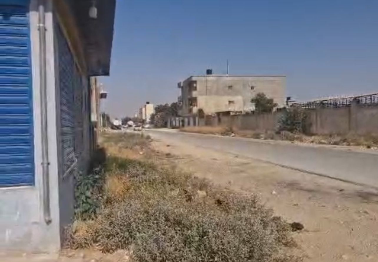 موقع المصنع في بنغازي