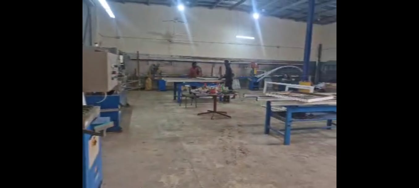 مصنع الزجاج المزدوج التركي